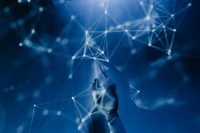 Intelligenza Artificiale nel Business: Opportunità e Sfide